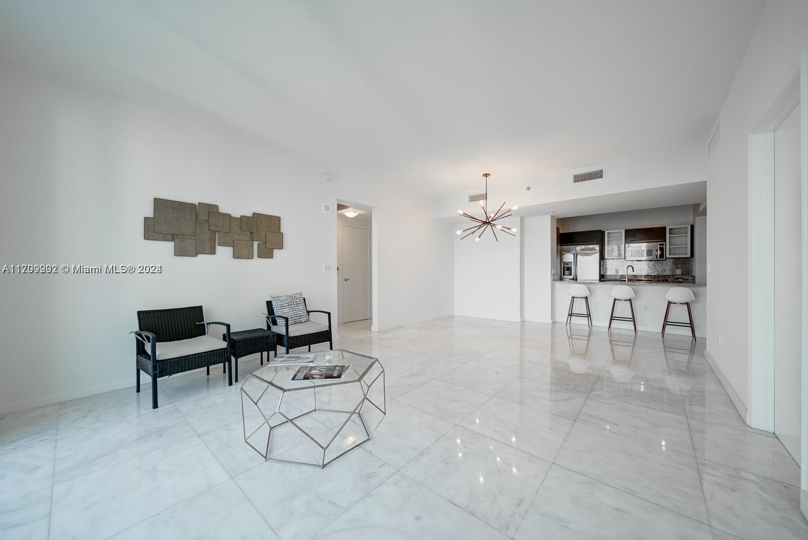 951 Brickell Ave #3905, Miami FL 33131