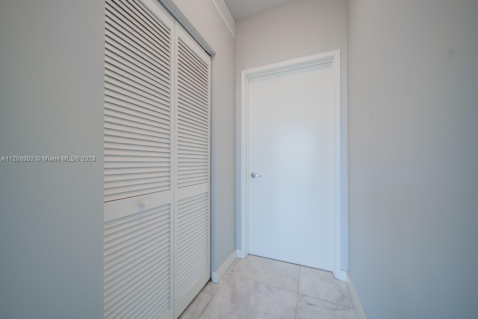 951 Brickell Ave #3905, Miami FL 33131