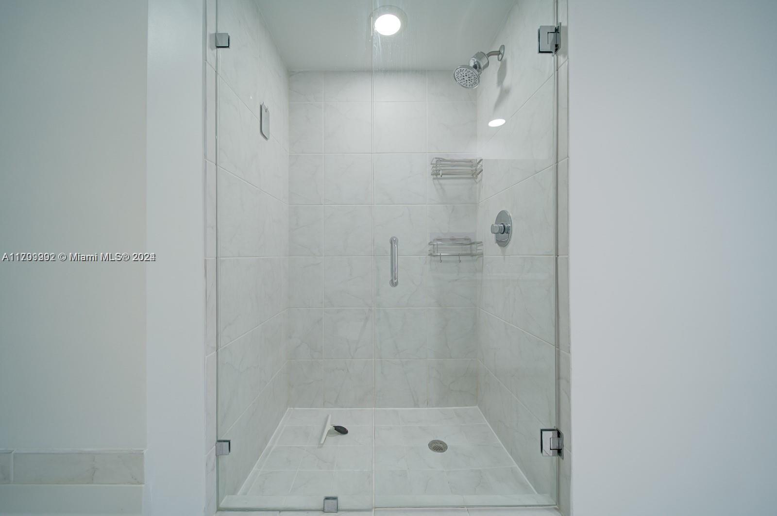 951 Brickell Ave #3905, Miami FL 33131