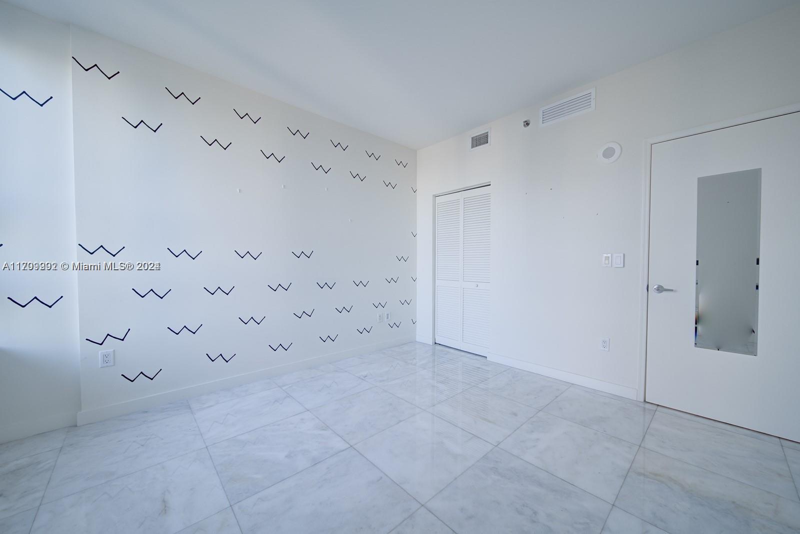 951 Brickell Ave #3905, Miami FL 33131