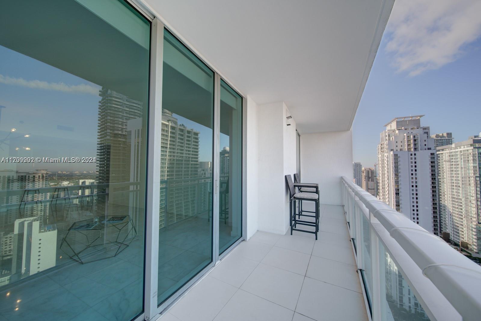951 Brickell Ave #3905, Miami FL 33131