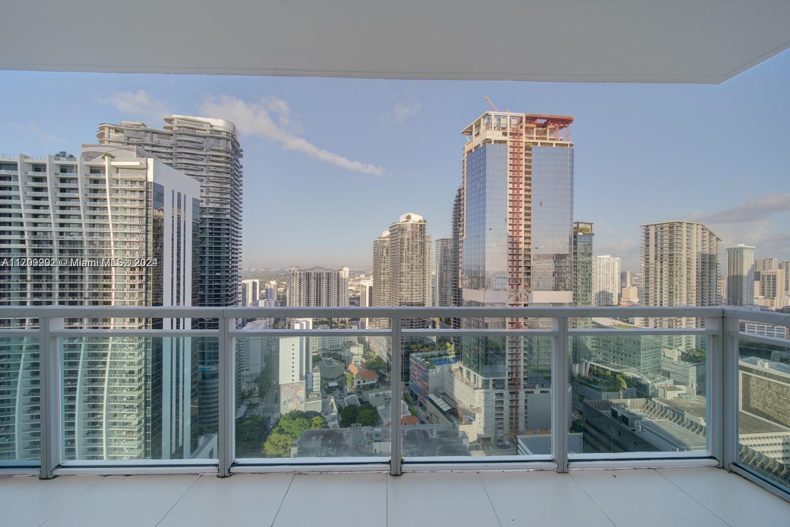 951 Brickell Ave #3905, Miami FL 33131