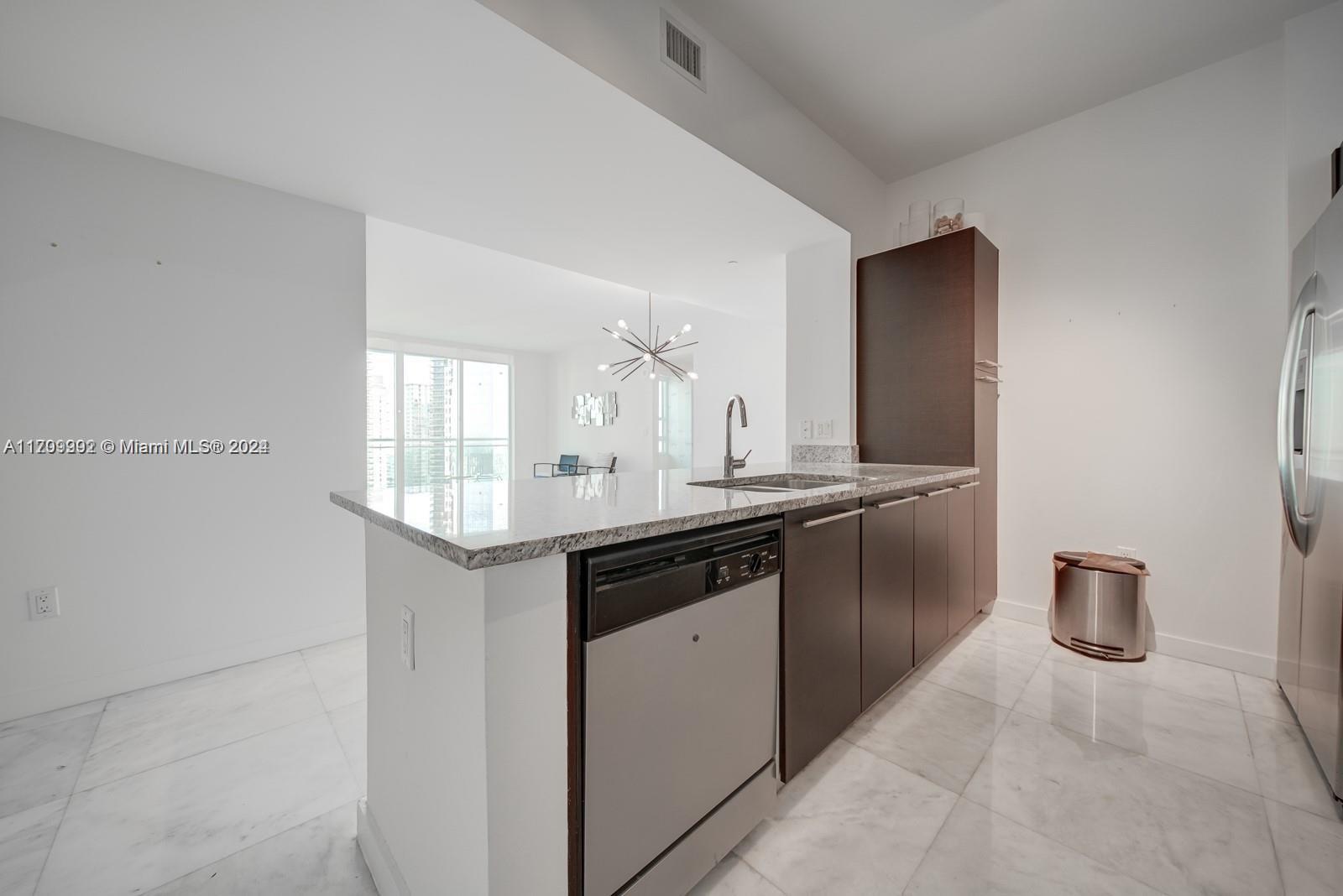 951 Brickell Ave #3905, Miami FL 33131