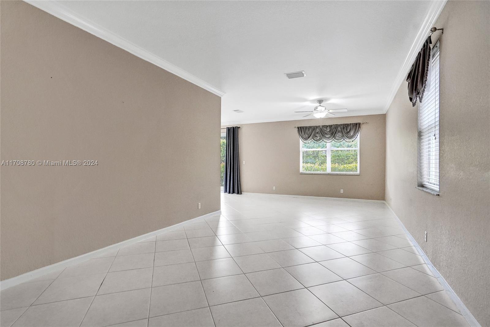 7673 NW 70th Ave, Parkland, Florida image 4