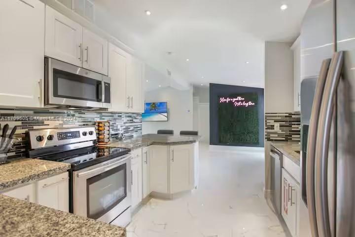 2442 Bimini Ln, Fort Lauderdale, Florida image 10