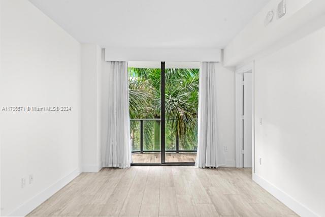 121 NE 34th St #L303, Miami FL 33137