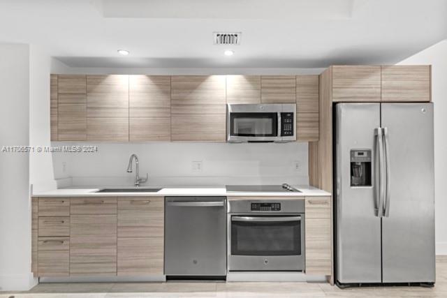 121 NE 34th St #L303, Miami FL 33137