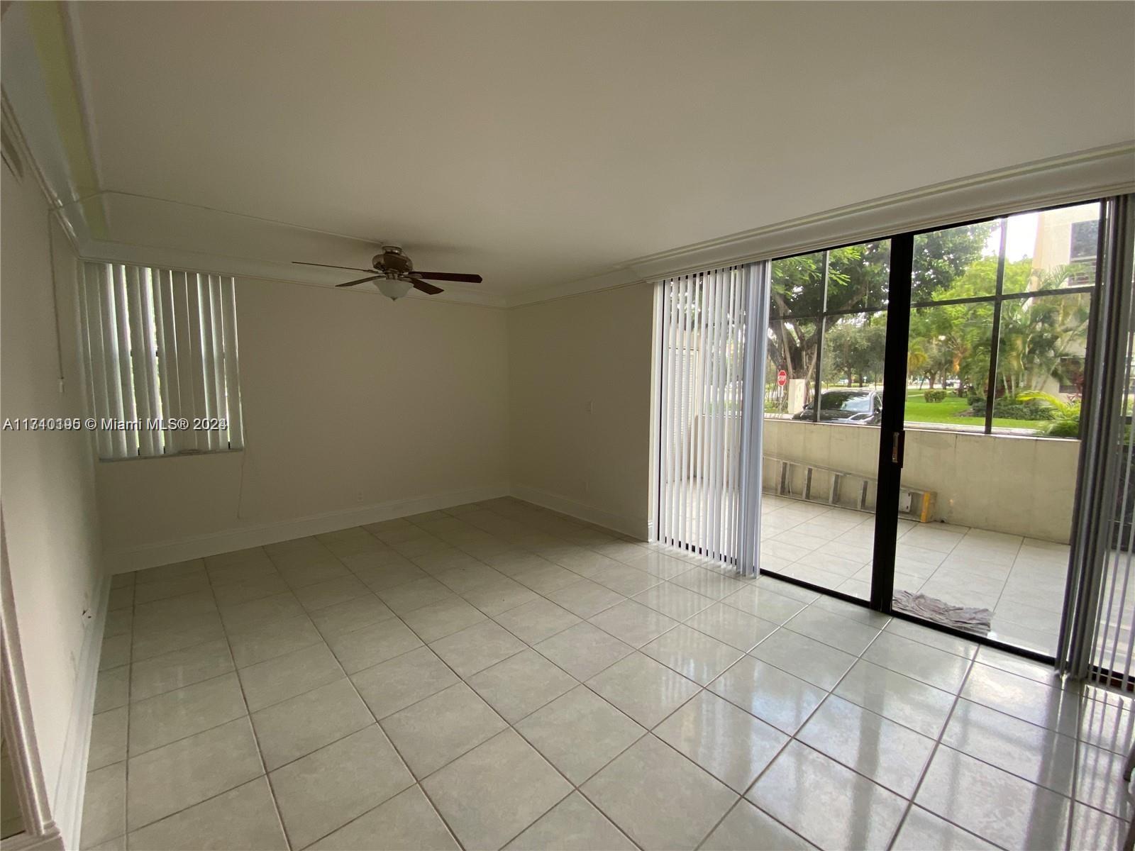 20300 W Country Club Dr #106-3, Aventura, Florida image 7