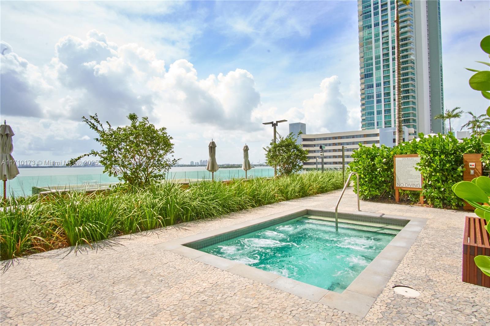 650 NE 32nd St #903, Miami, Florida image 35