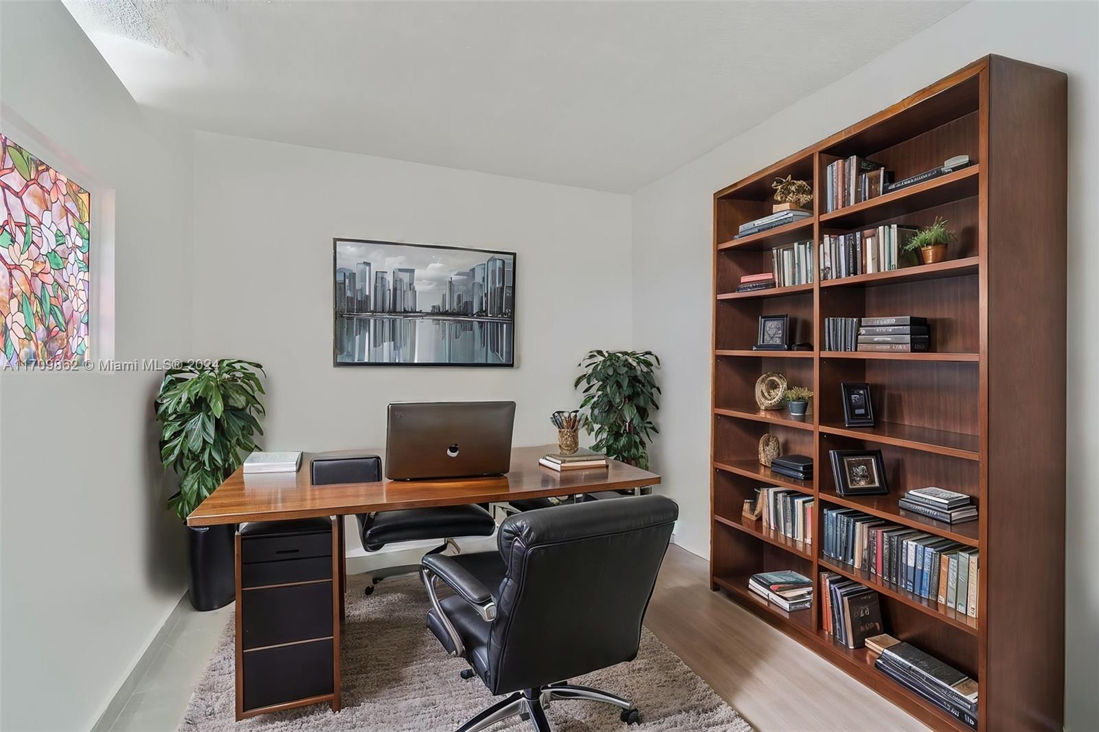 Listing Photo 10