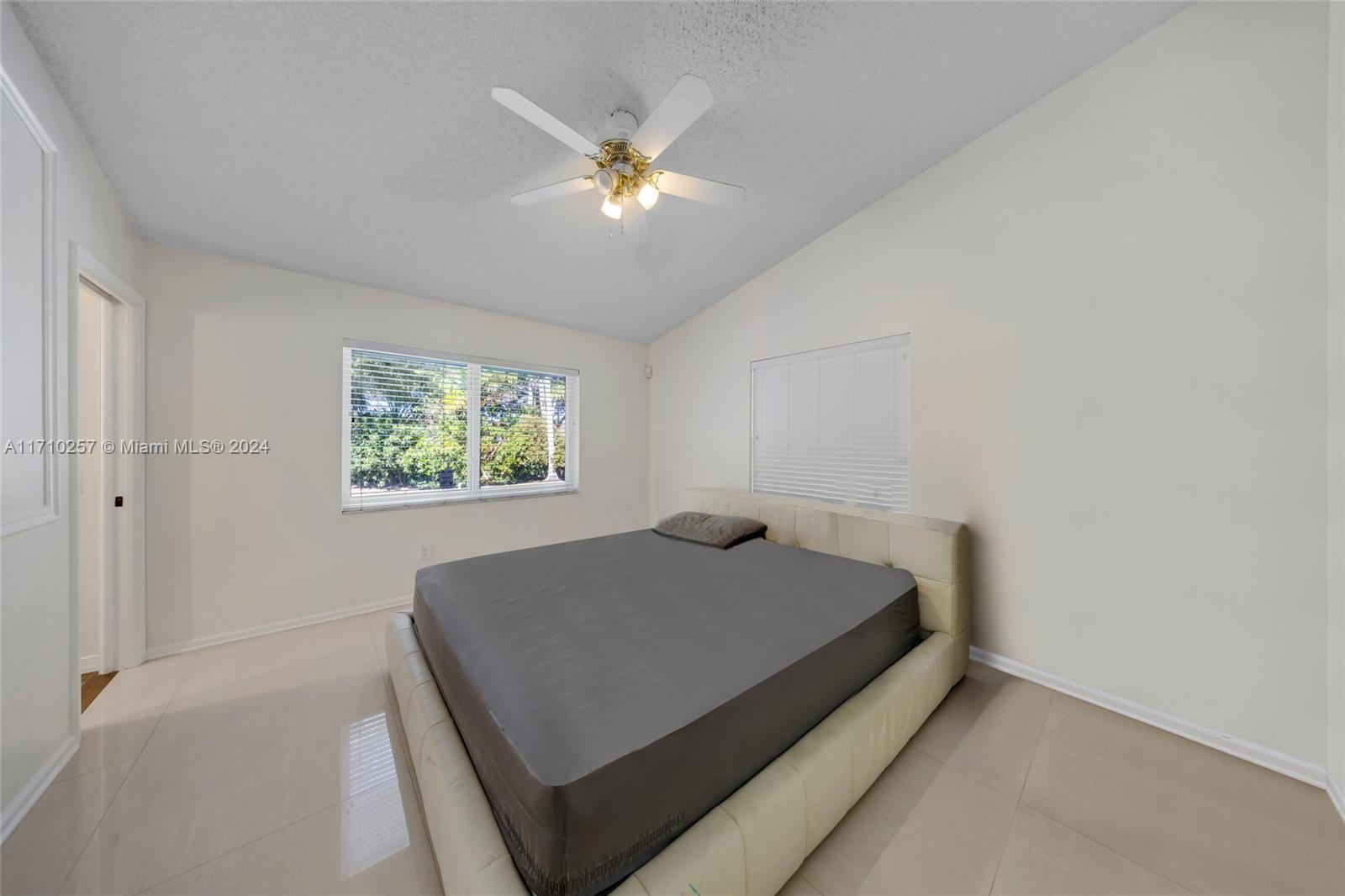 9841 SW 14th St, Davie, Florida image 24