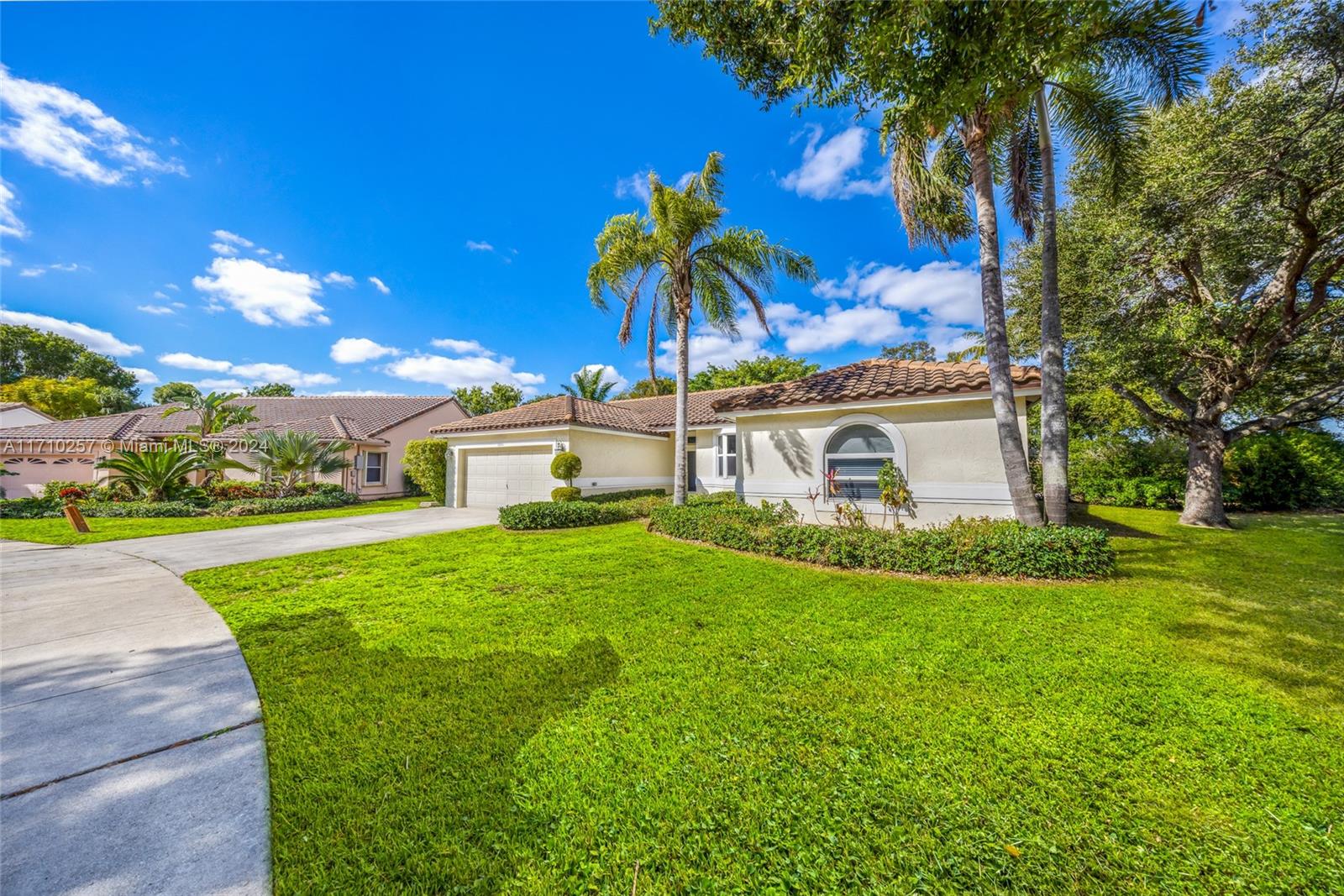 9841 SW 14th St, Davie, Florida image 8