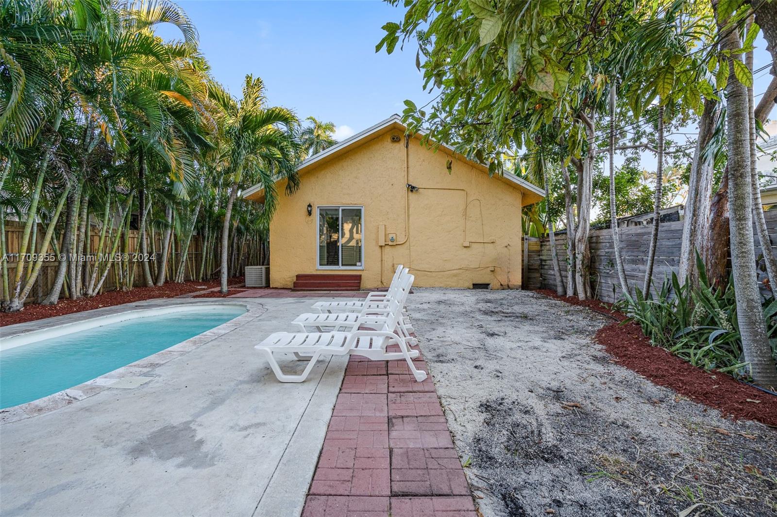 1547 Harrison St, Hollywood, Florida image 39