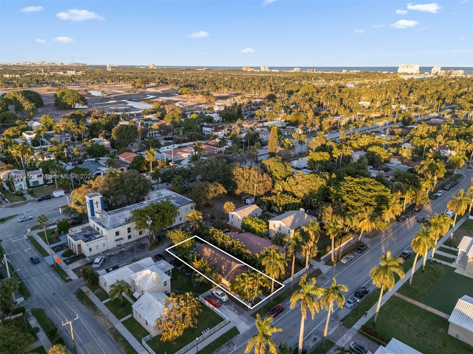 1547 Harrison St, Hollywood, Florida image 4