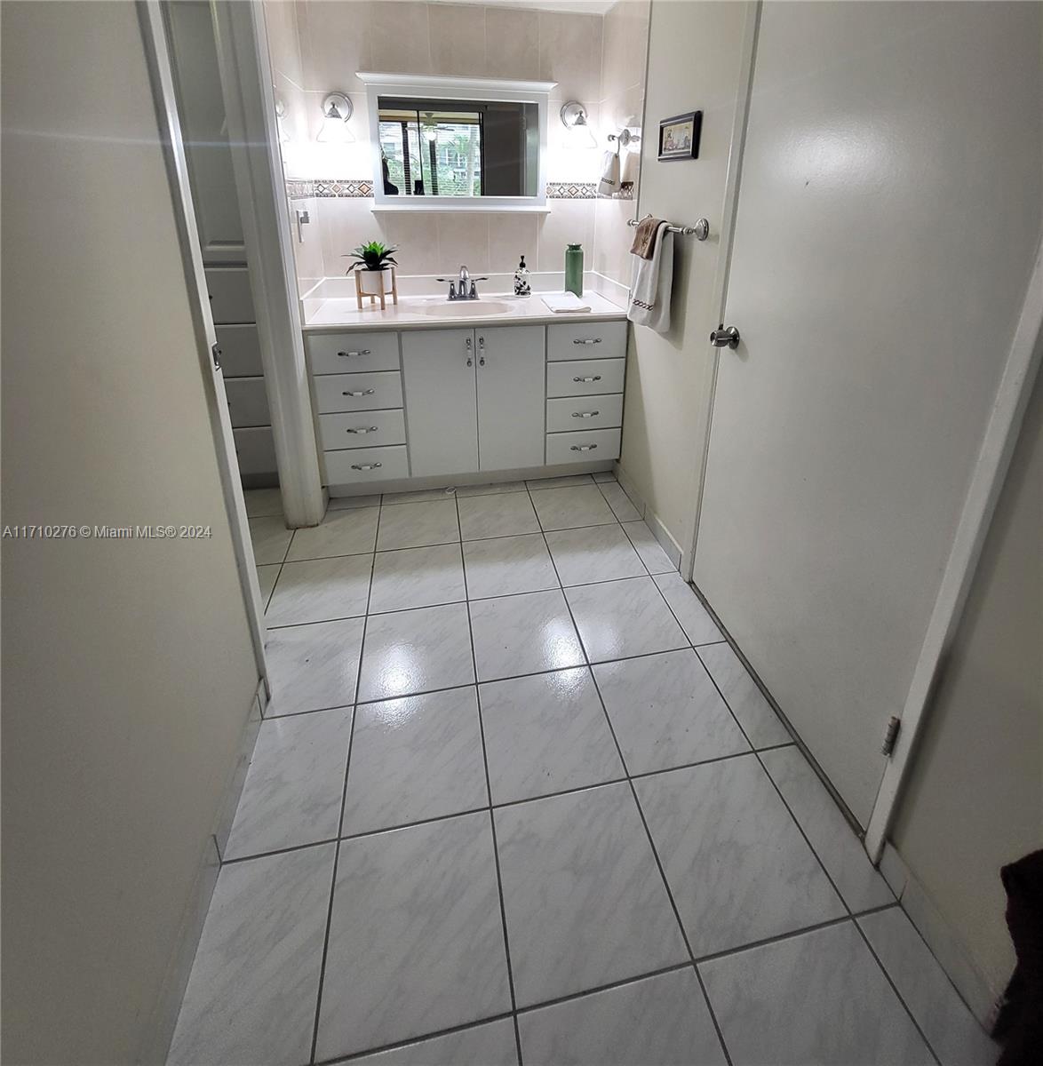 1623 Collins Ave #409, Miami Beach, Florida image 11