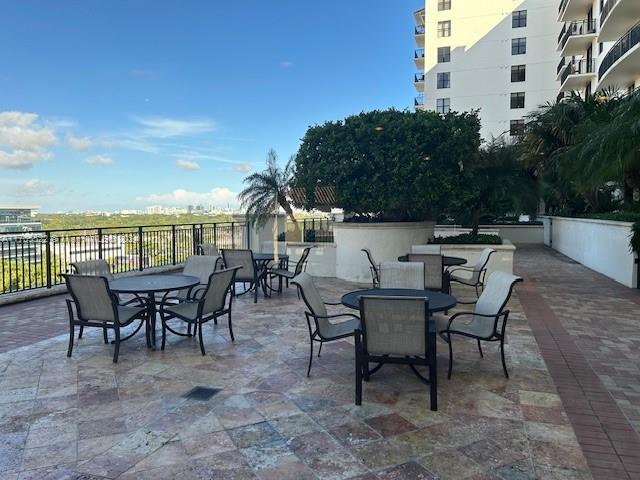 888 S Douglas Rd #915, Coral Gables, Florida image 28