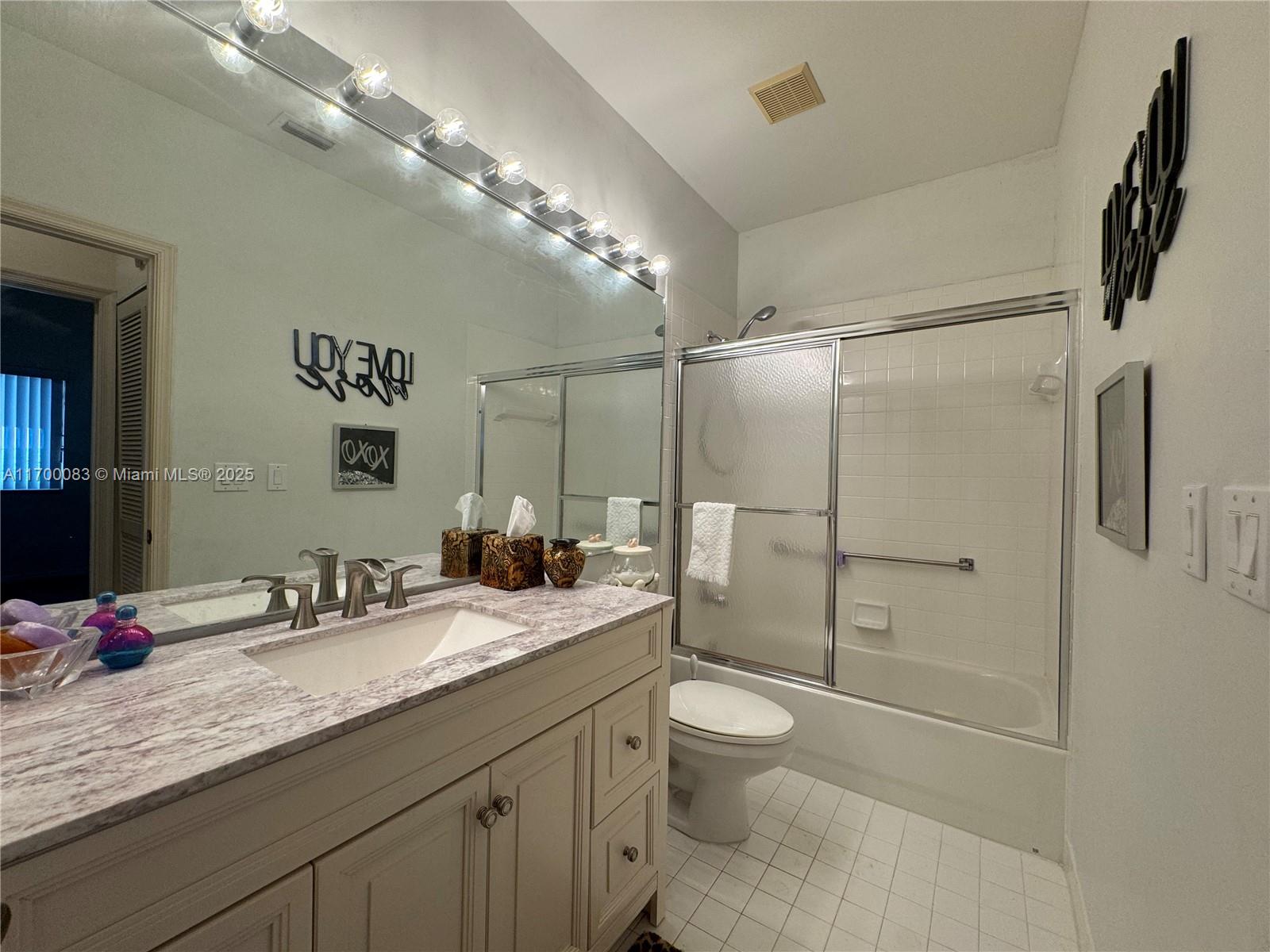 7793 Granville Dr #411, Tamarac, Florida image 25