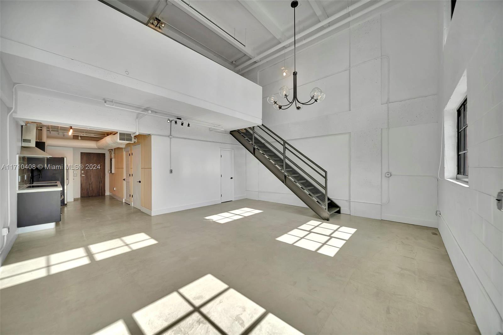 Listing Photo 9
