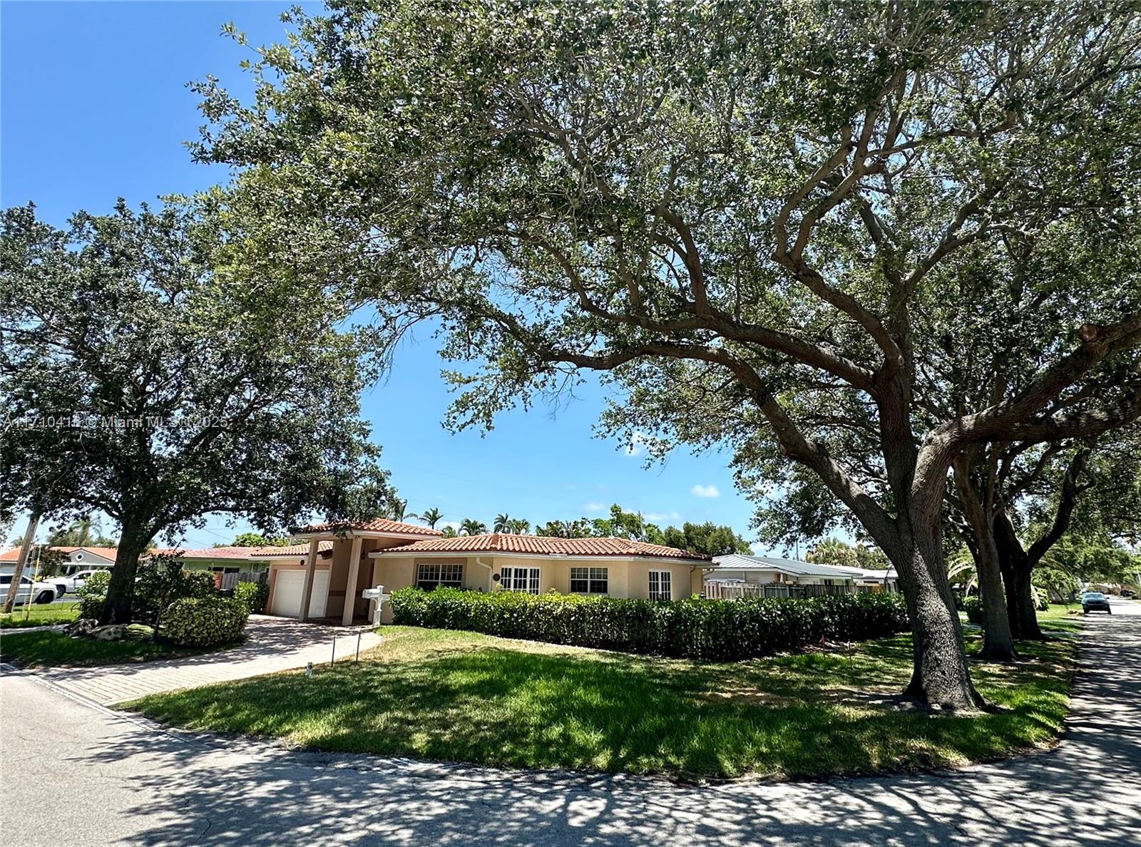 2001 27th Ct Unit , Lighthouse Point, Florida 33064