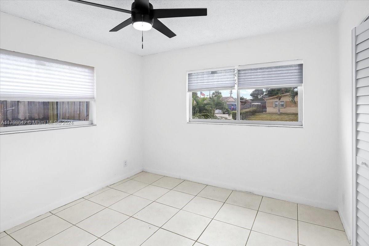 6661 Meade Street, Hollywood, Florida image 39