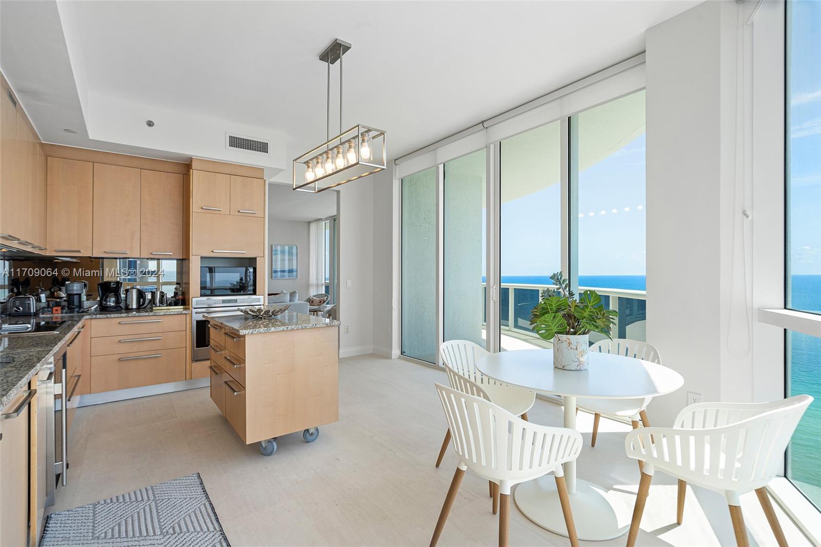 15901 Collins Ave #1601, Sunny Isles Beach, Florida image 14