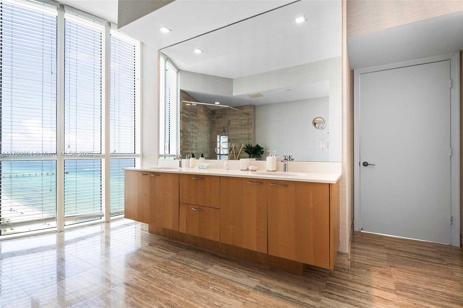 15901 Collins Ave #1601, Sunny Isles Beach FL 33160