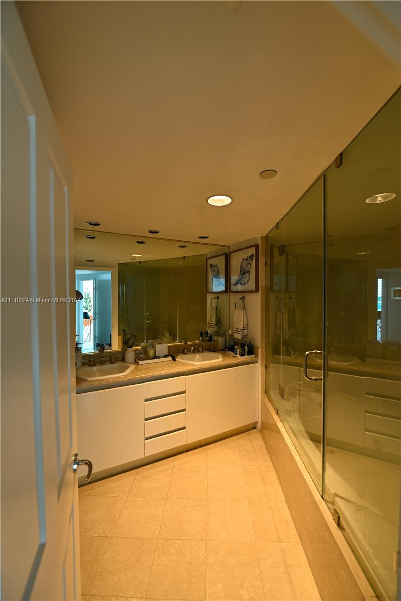 2127 Brickell Ave #1005, Miami, Florida image 30