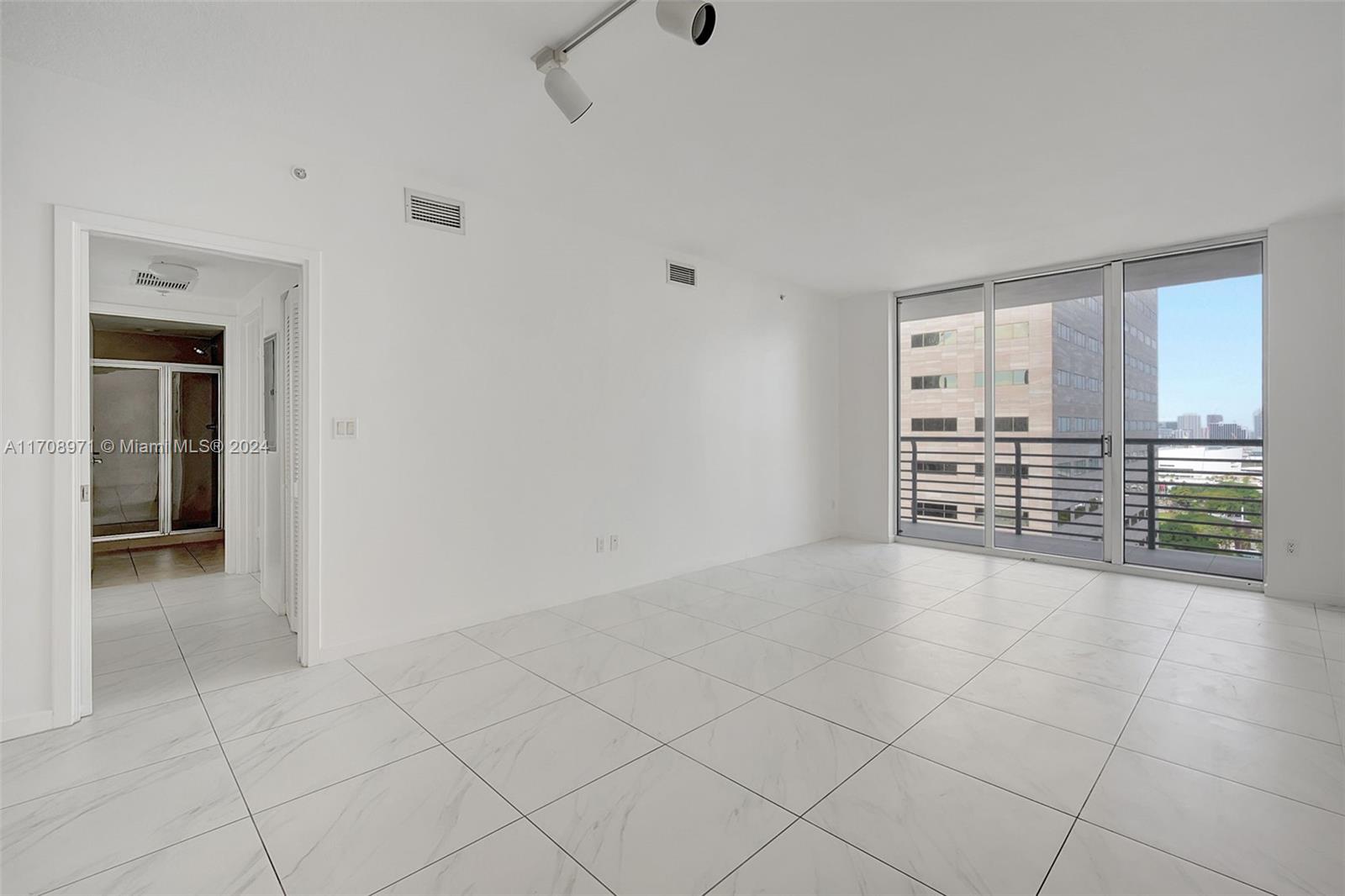 325 S Biscayne Blvd #2614, Miami, Florida image 13