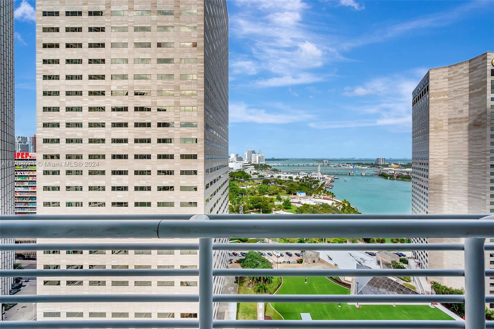 325 S Biscayne Blvd #2614, Miami, Florida image 34