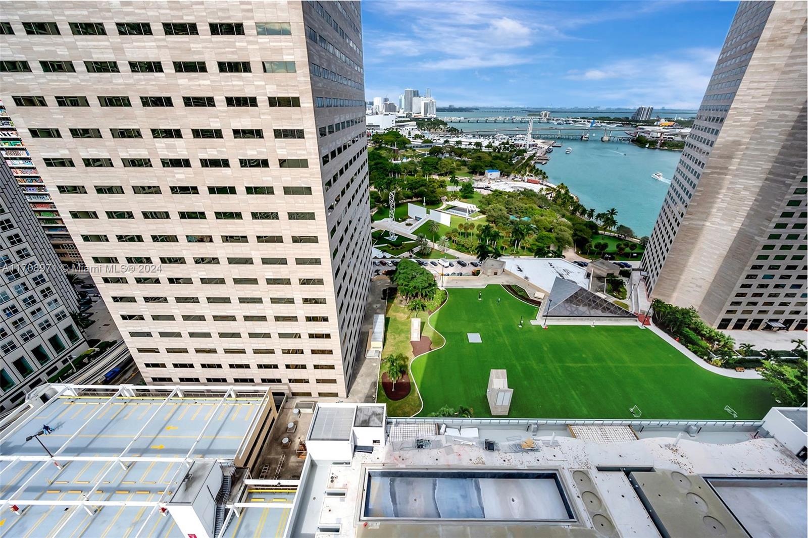 325 S Biscayne Blvd #2614, Miami, Florida image 36