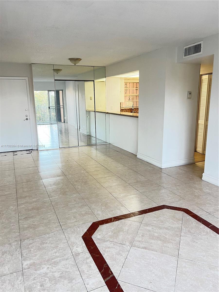 8895 Fontainebleau Blvd #407, Miami, Florida image 7