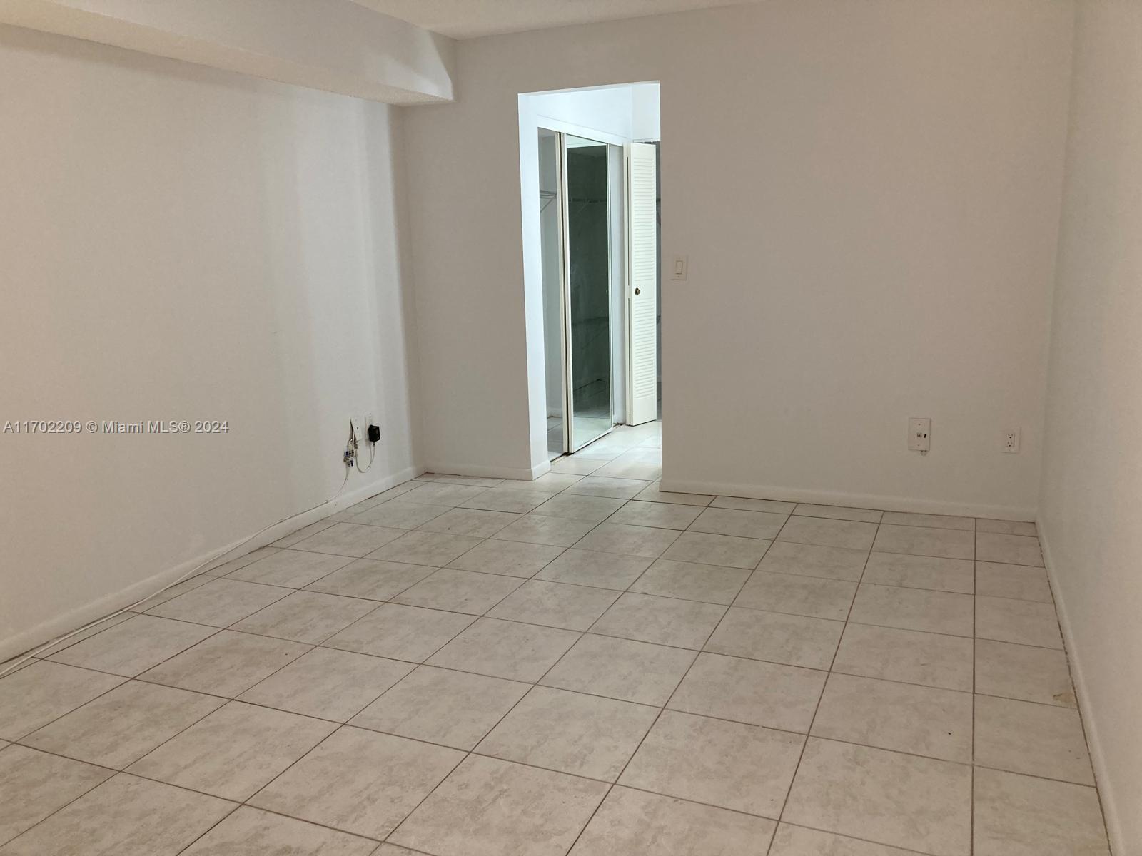 3570 Magellan Cir #225-2, Aventura, Florida image 19