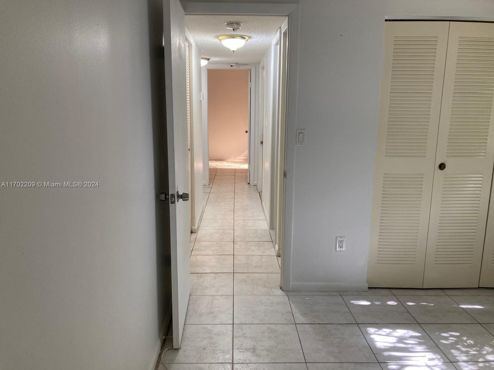 3570 Magellan Cir #225-2, Aventura, Florida image 22