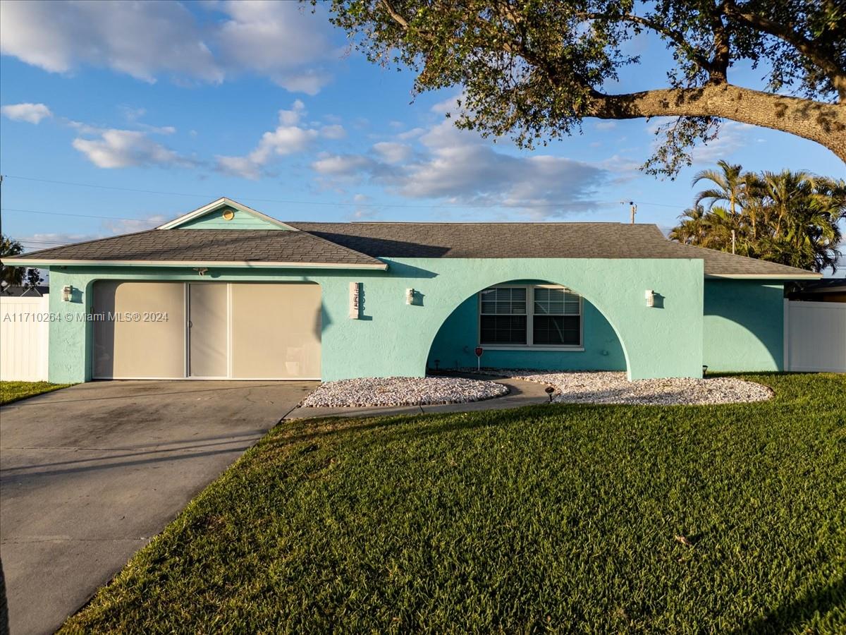 1305 SE 36th Street, Cape Coral, Florida image 34