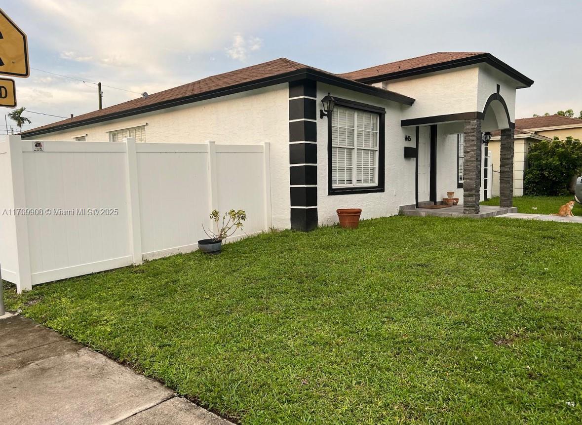 845 NW 10th St, Hallandale Beach, Florida image 15