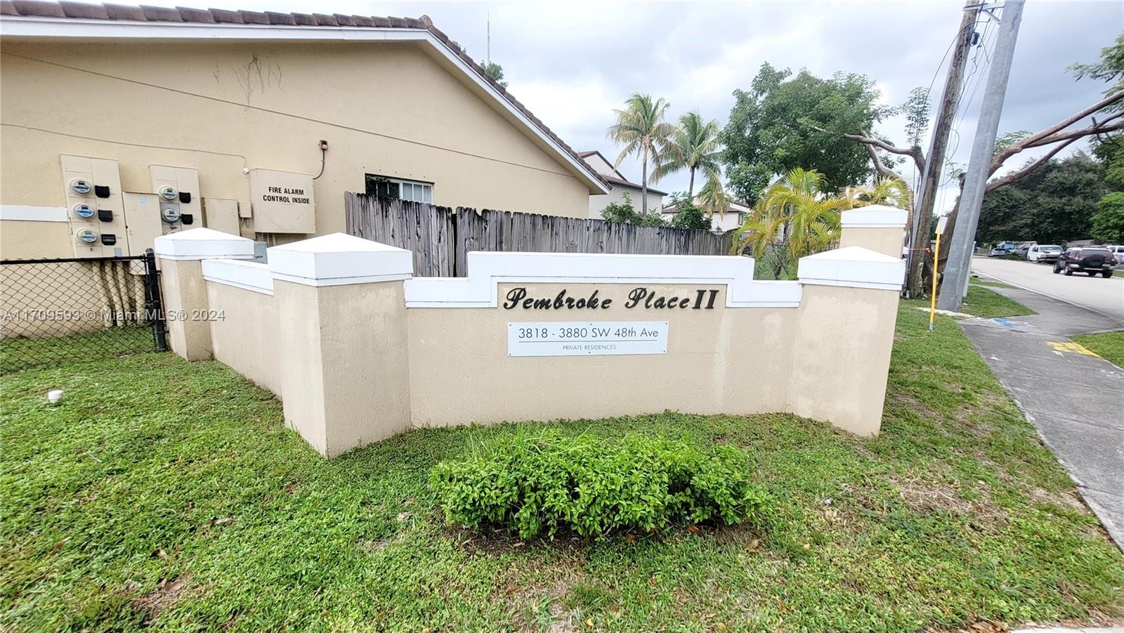 3866 SW 48th Ave #3866, Pembroke Park, Florida image 3