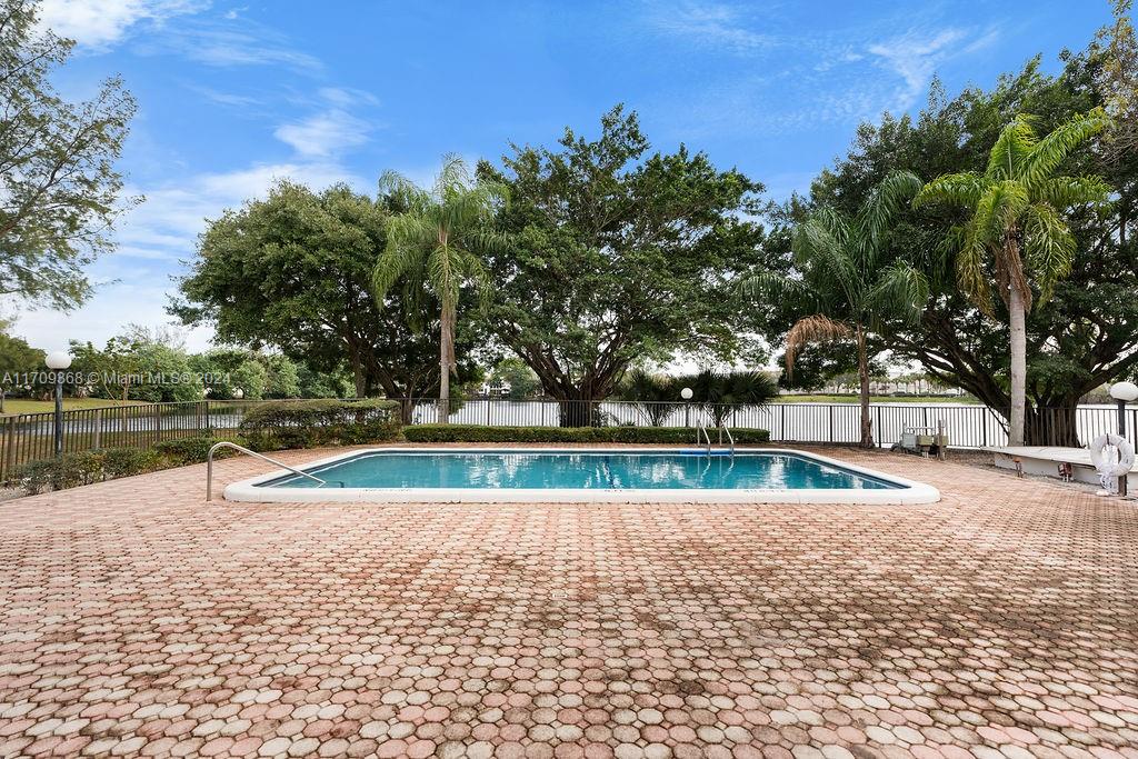 3330 Spanish Moss Ter #109, Lauderhill, Florida image 17