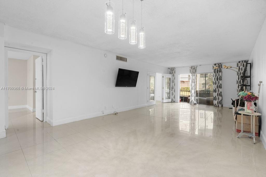 3330 Spanish Moss Ter #109, Lauderhill, Florida image 4