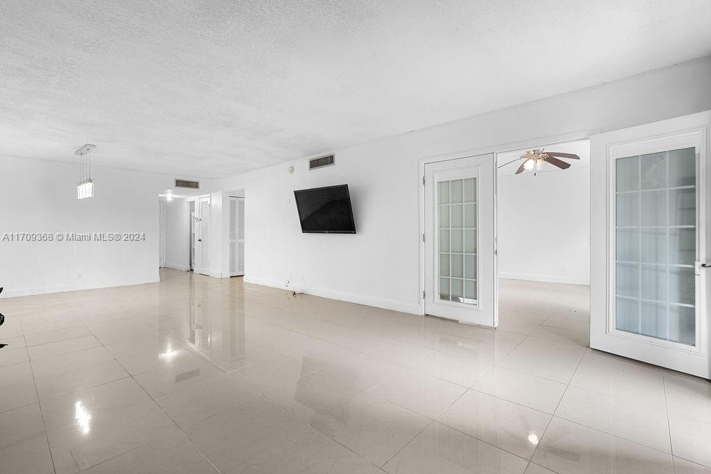 3330 Spanish Moss Ter #109, Lauderhill, Florida image 6