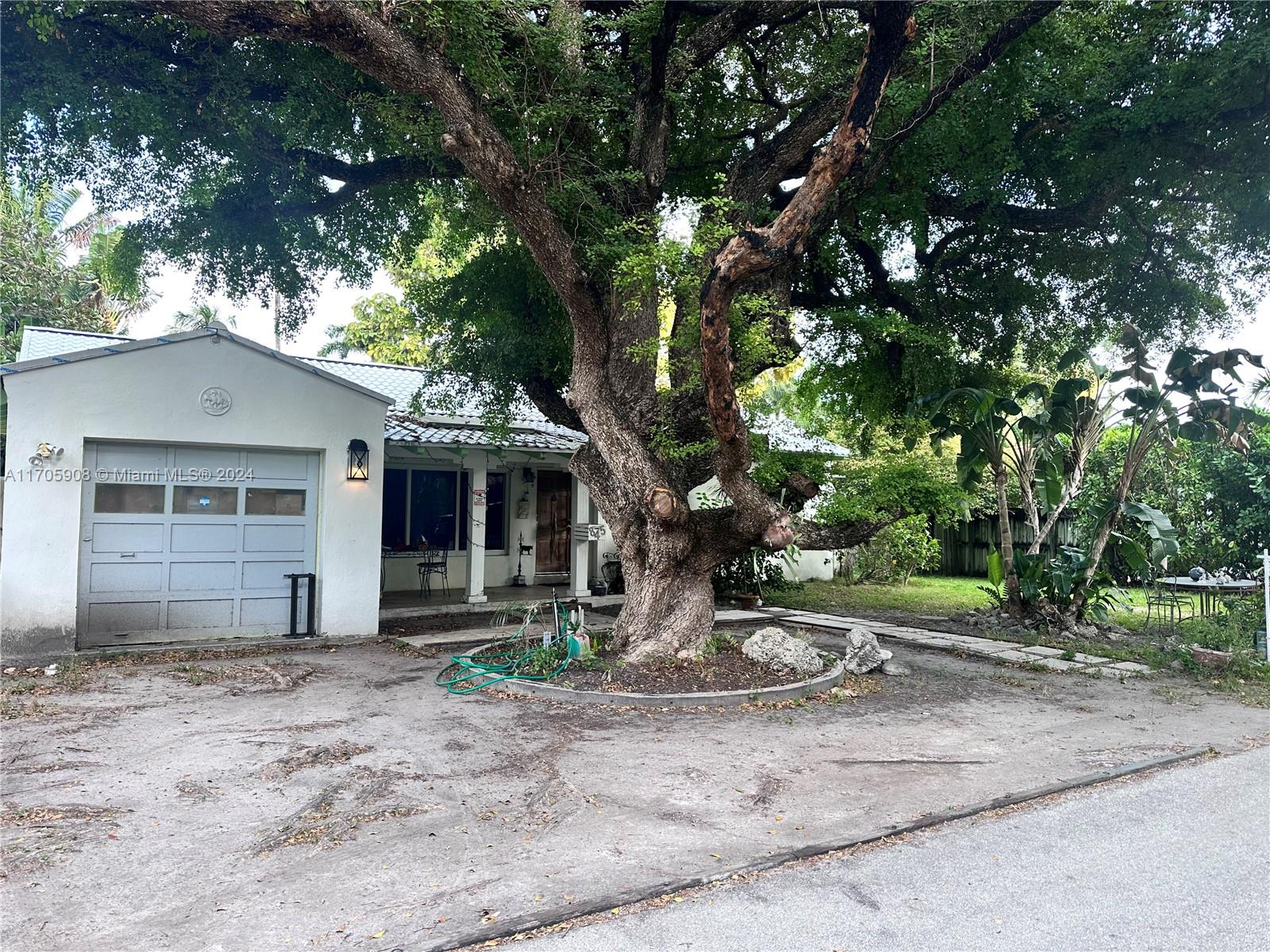 845 NE 71 St, Miami, Florida image 3