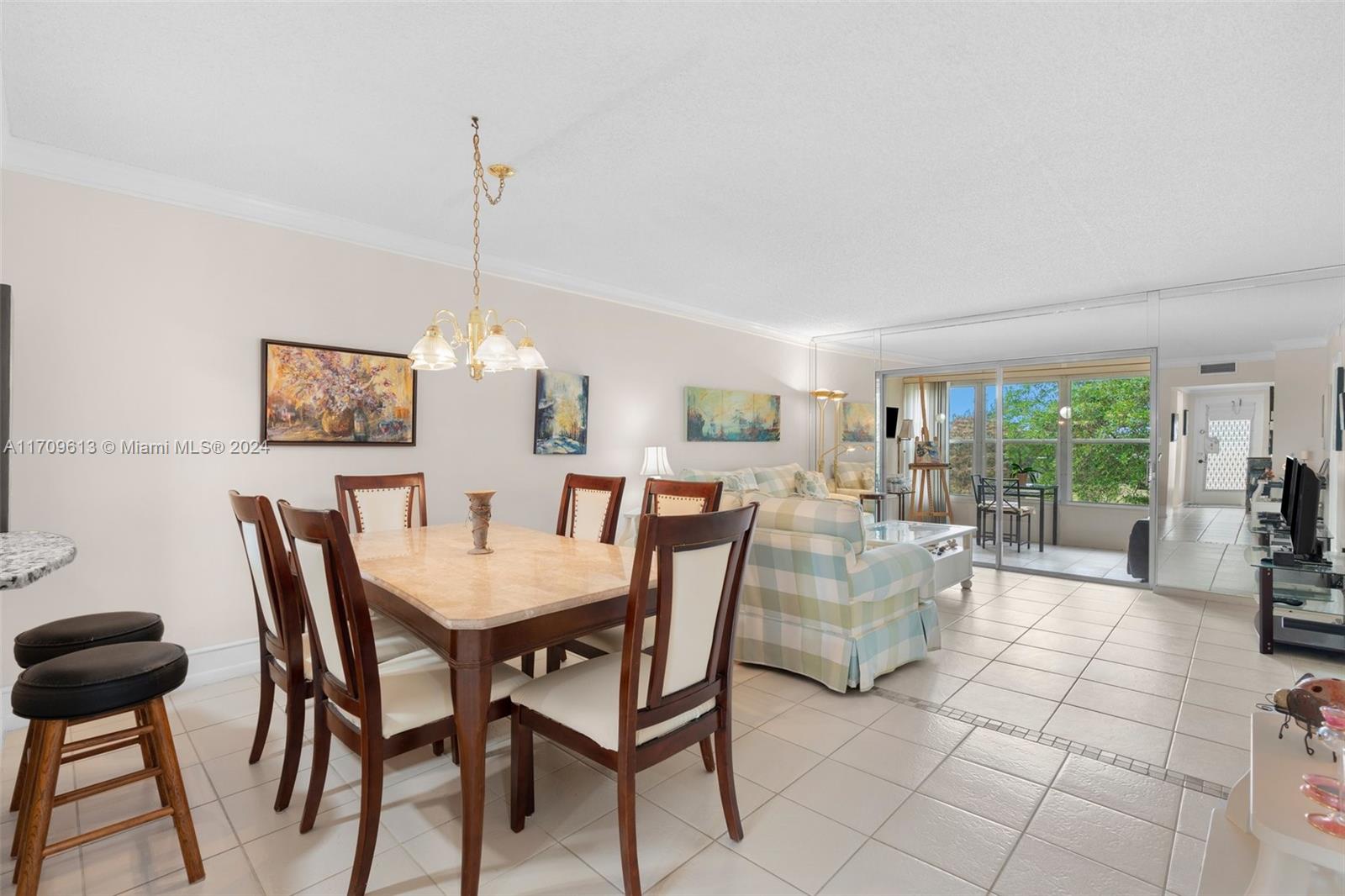 1045 Country Club Dr #402, Margate, Florida image 8