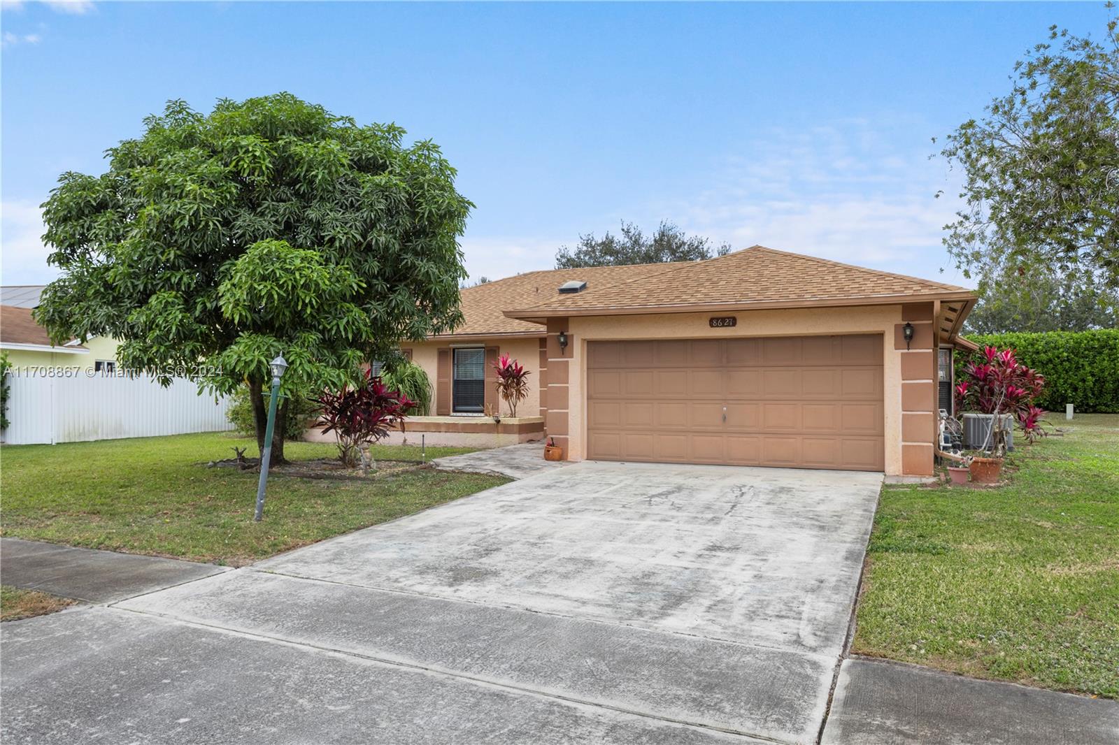 8627 White Egret Way, Lake Worth, Florida image 1