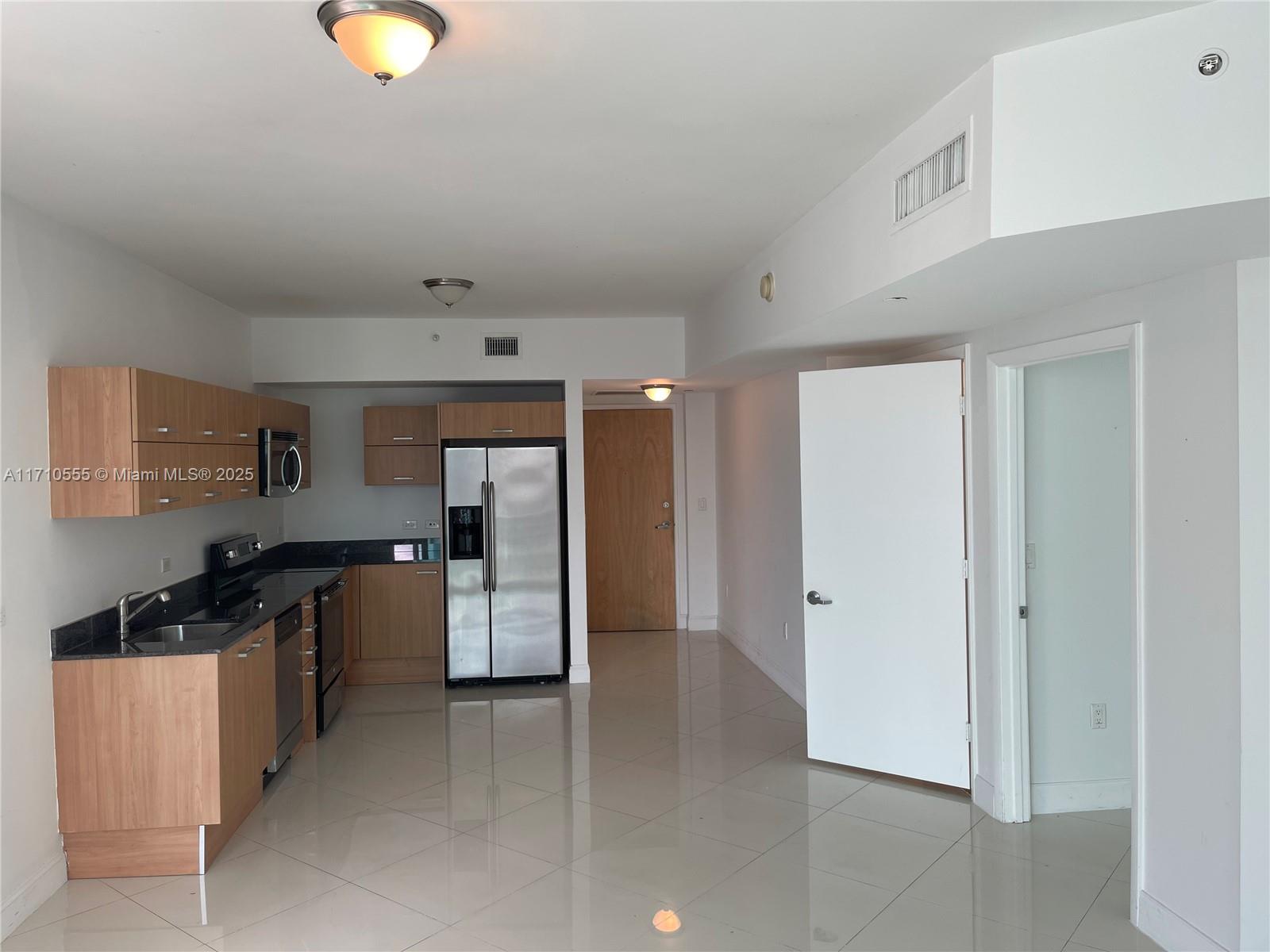 350 S Miami Ave #1111, Miami FL 33130