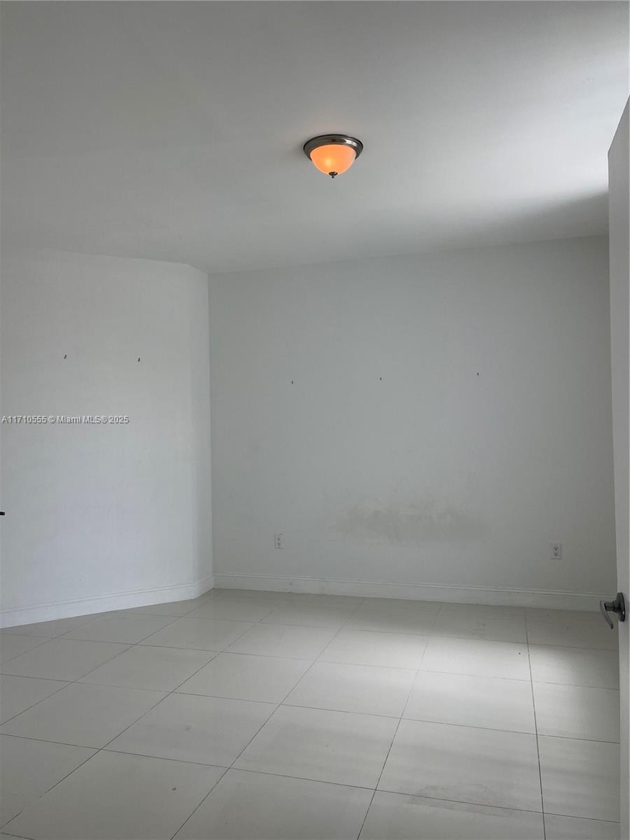 350 S Miami Ave #1111, Miami FL 33130