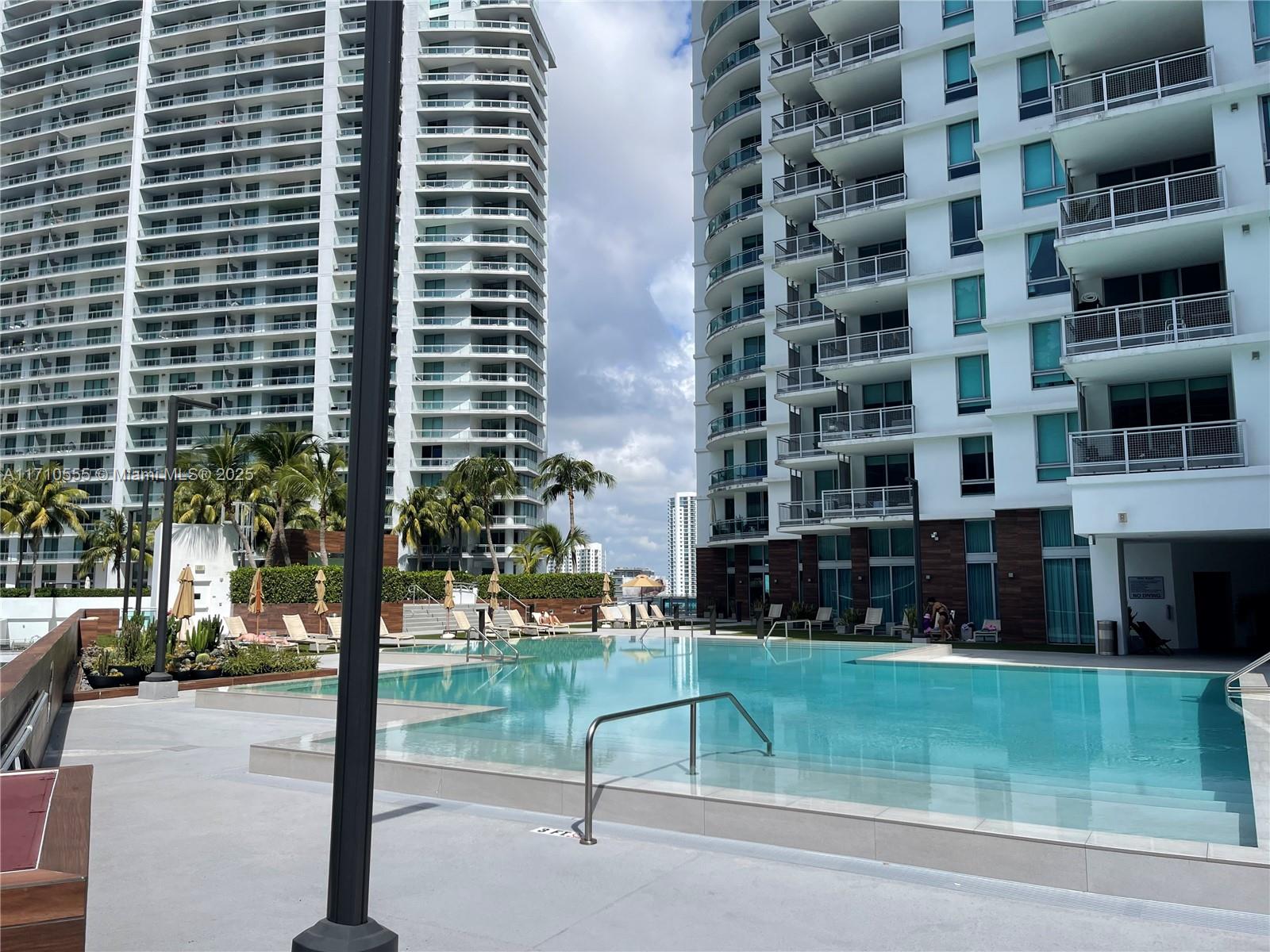 350 S Miami Ave #1111, Miami FL 33130