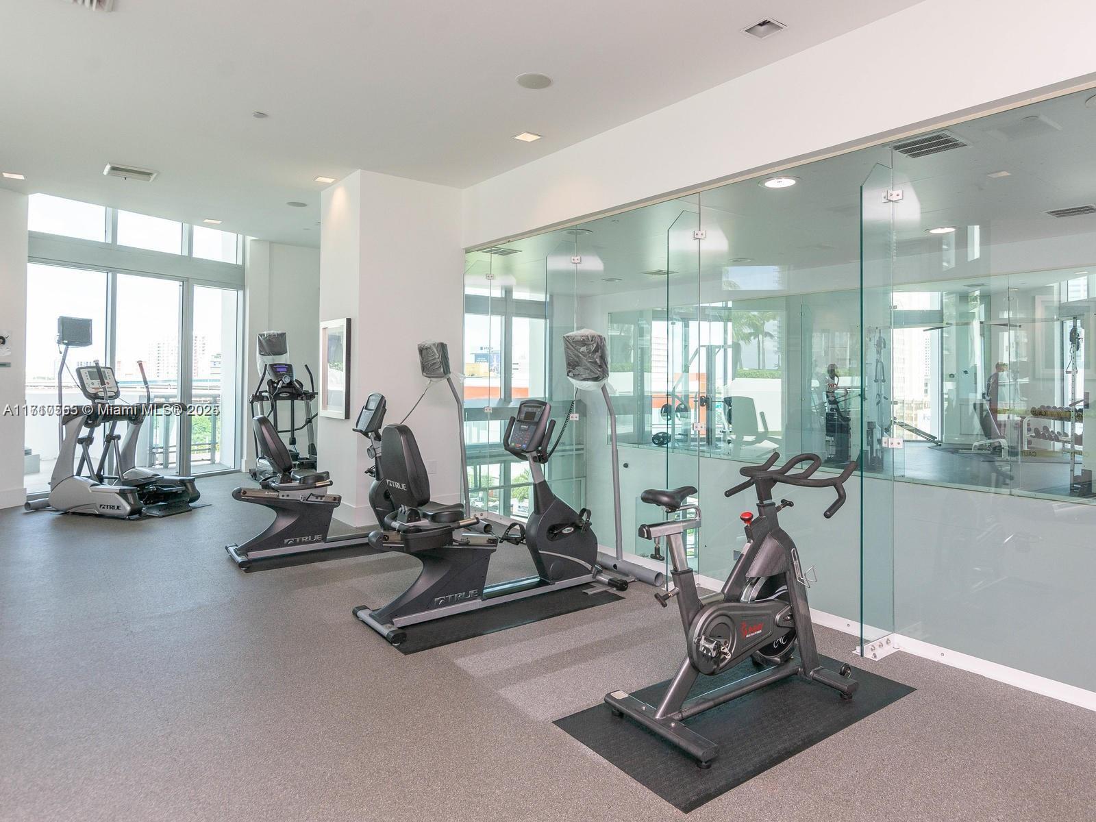 350 S Miami Ave #1111, Miami FL 33130