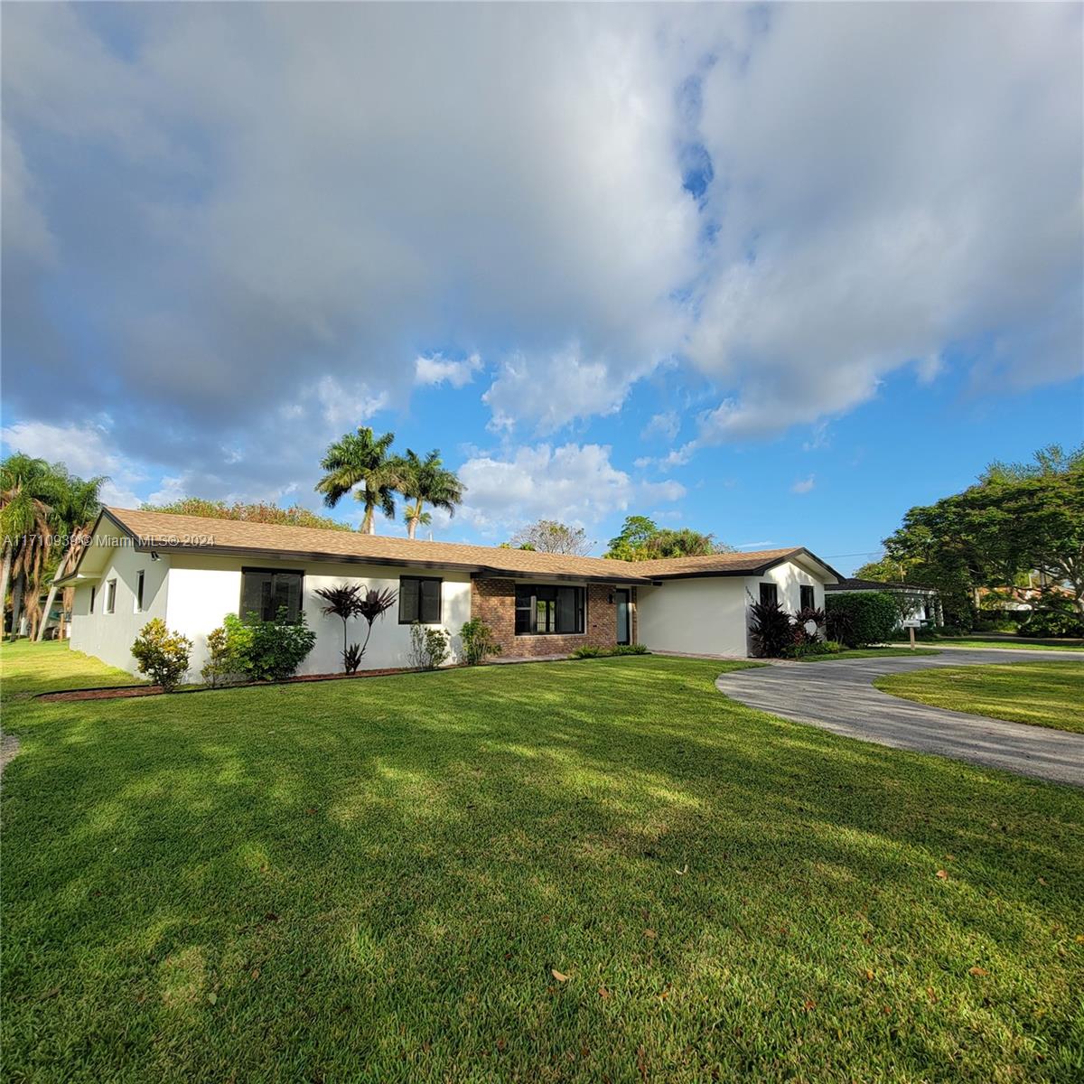 Residential, Palmetto Bay, Florida image 3