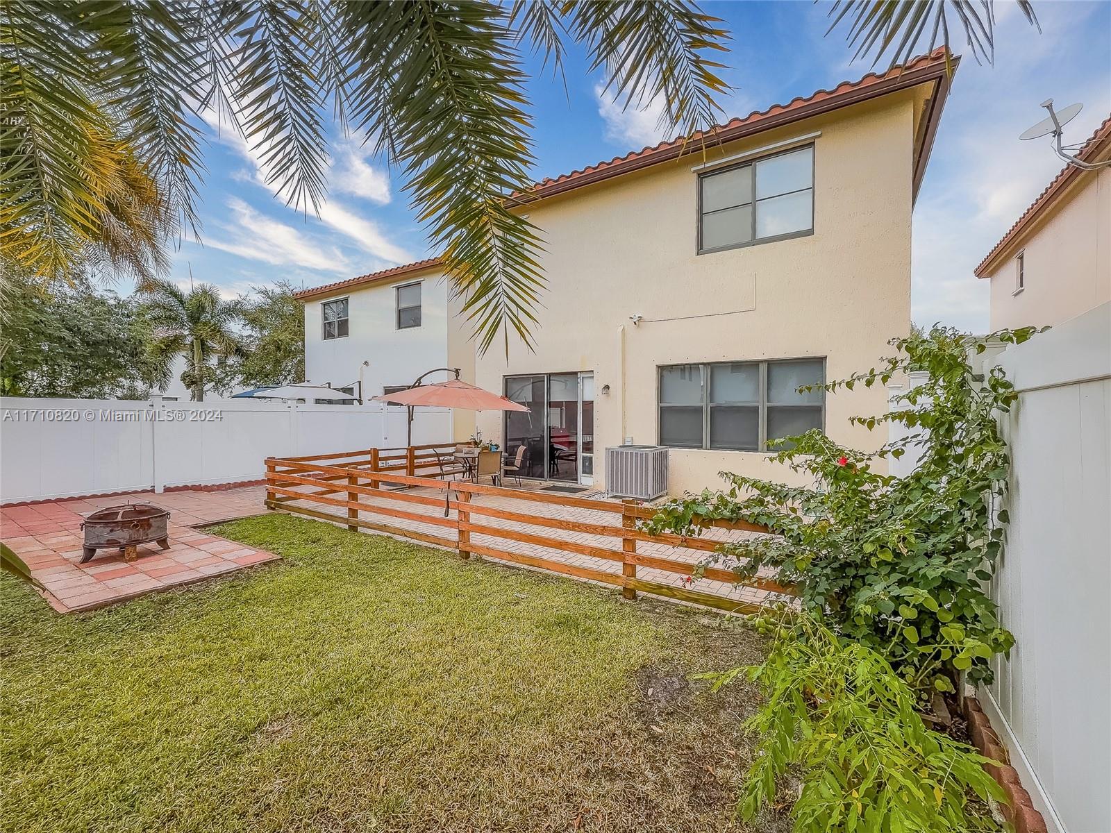 9088 SW 35th St, Miramar, Florida image 10