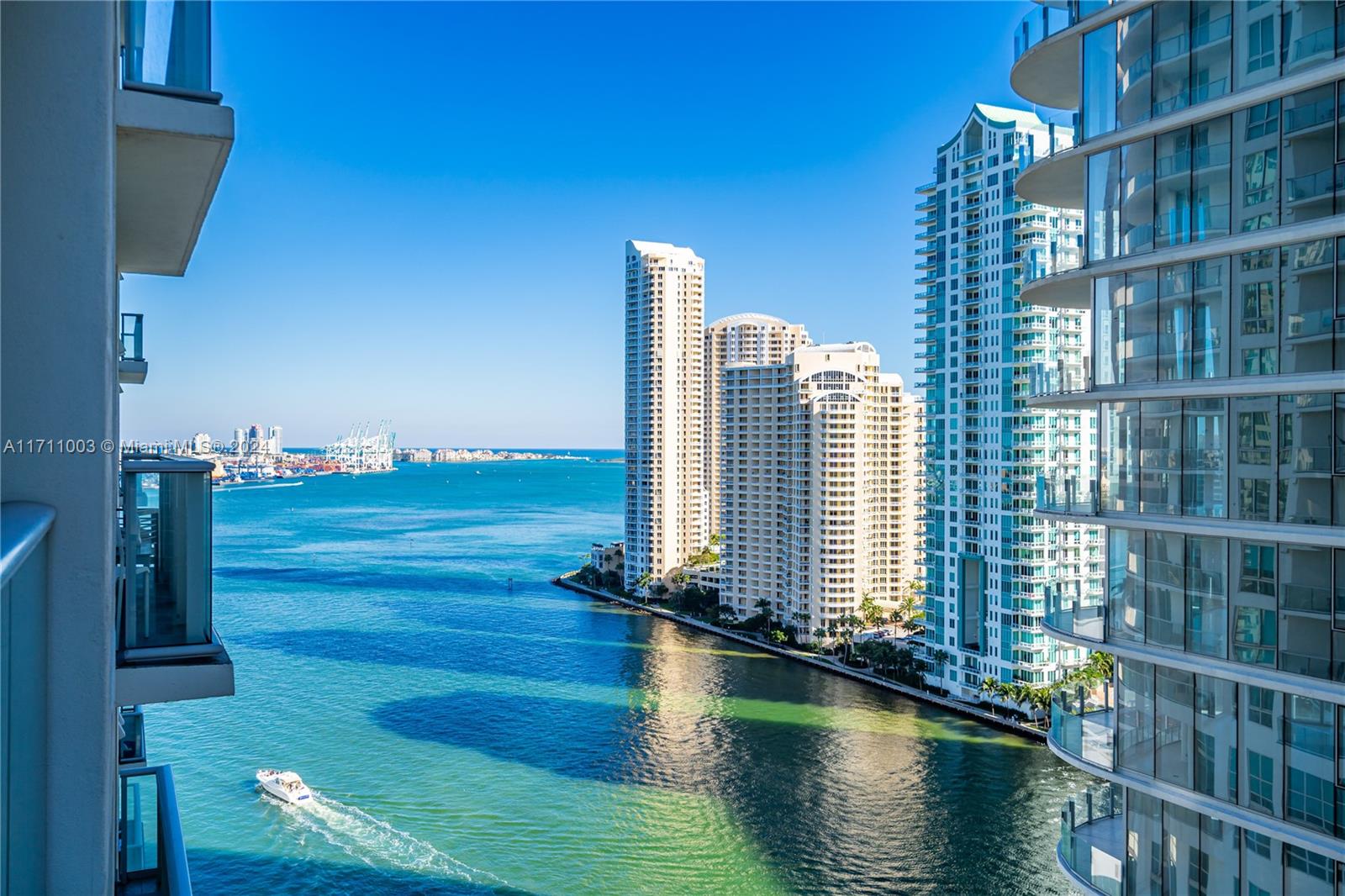 300 S Biscayne Blvd #T-1802, Miami FL 33131
