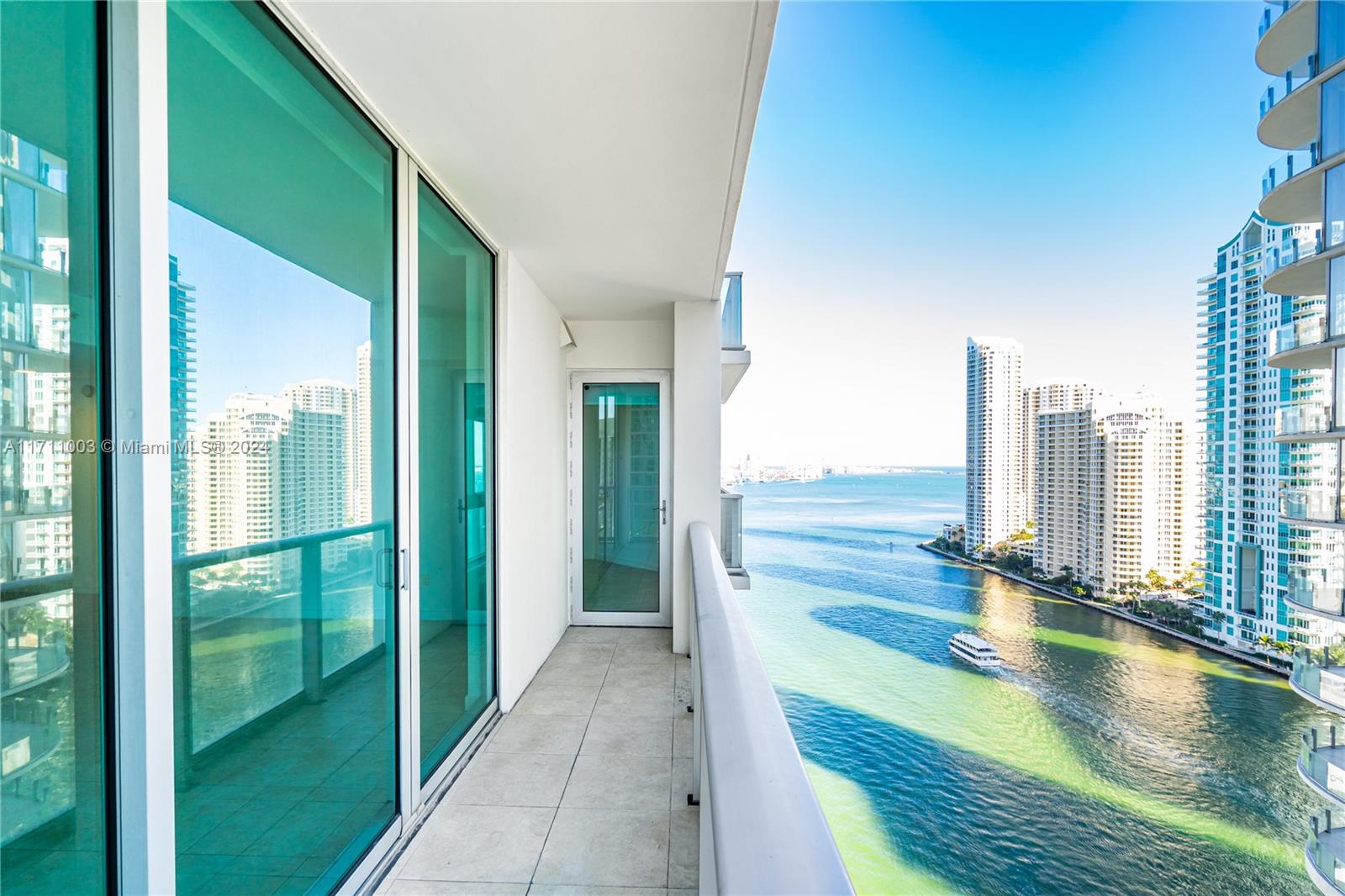 300 S Biscayne Blvd #T-1802, Miami FL 33131
